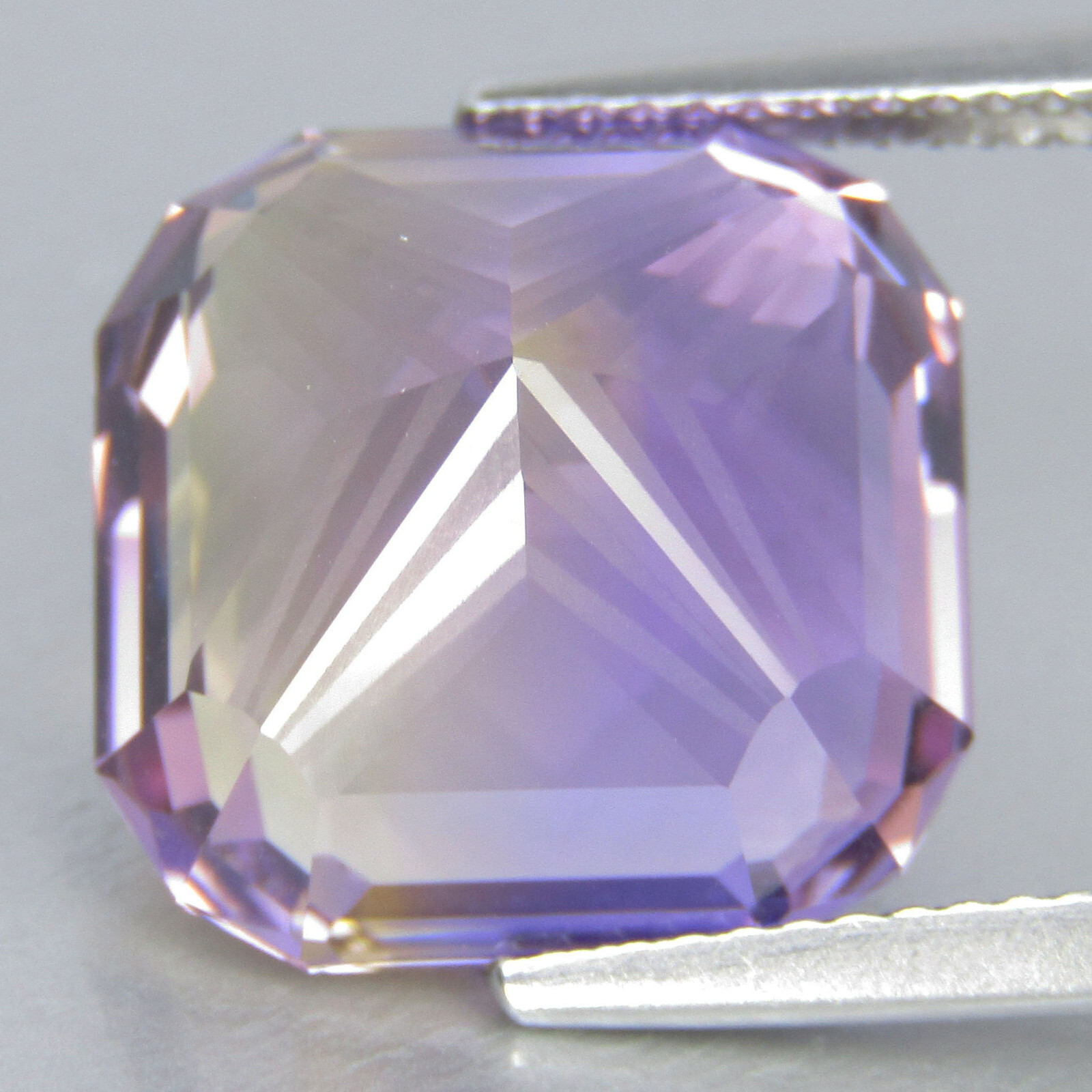 11.95Cts Magnificent Natural Bolivian Ametrine 13.7mm Fashion Radiant Cut Gem