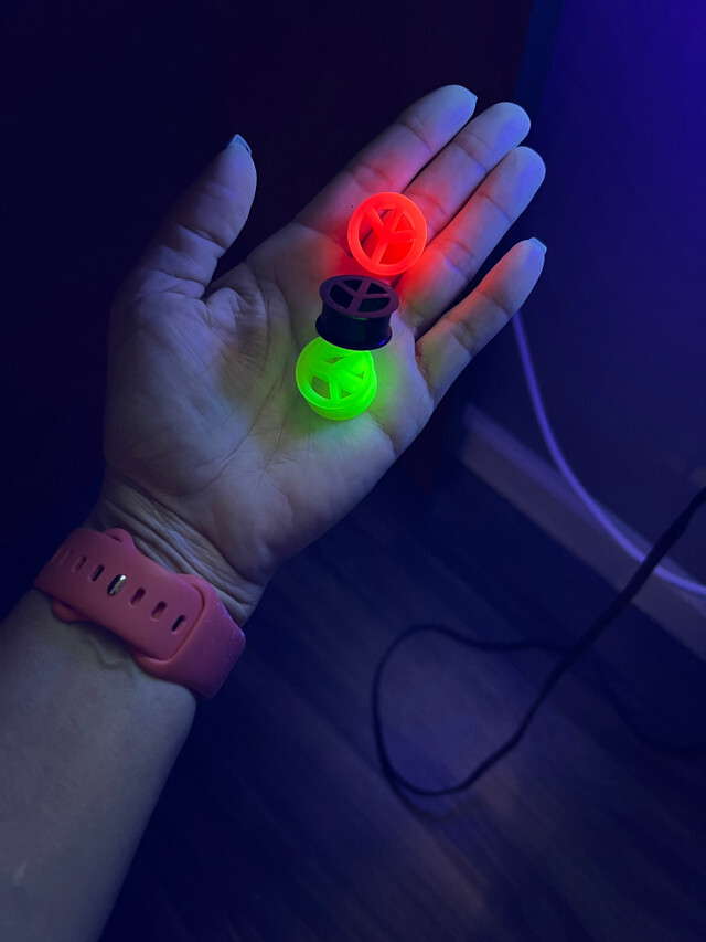 Pair of UV Glow Silicone Peace Sign Ear Plugs Tunnels 3 Colors 7 Sizes Available