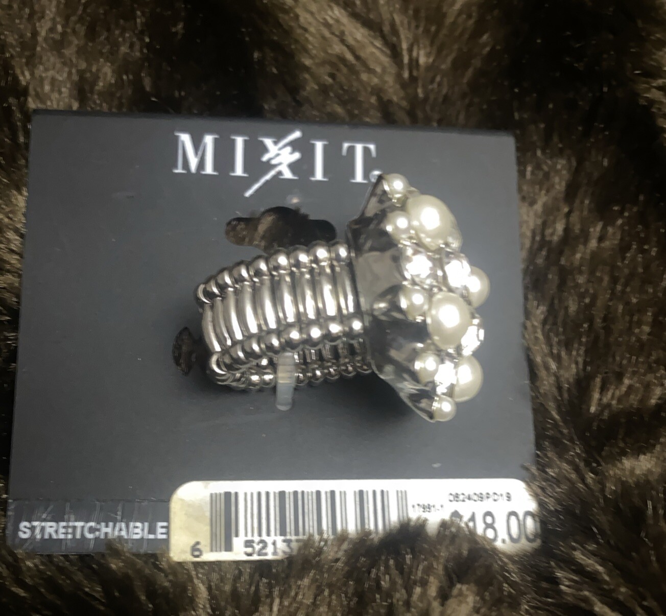 Mixit brand Stretchable Ring One Size fits most NEW WITH TAGS AS PICTURED