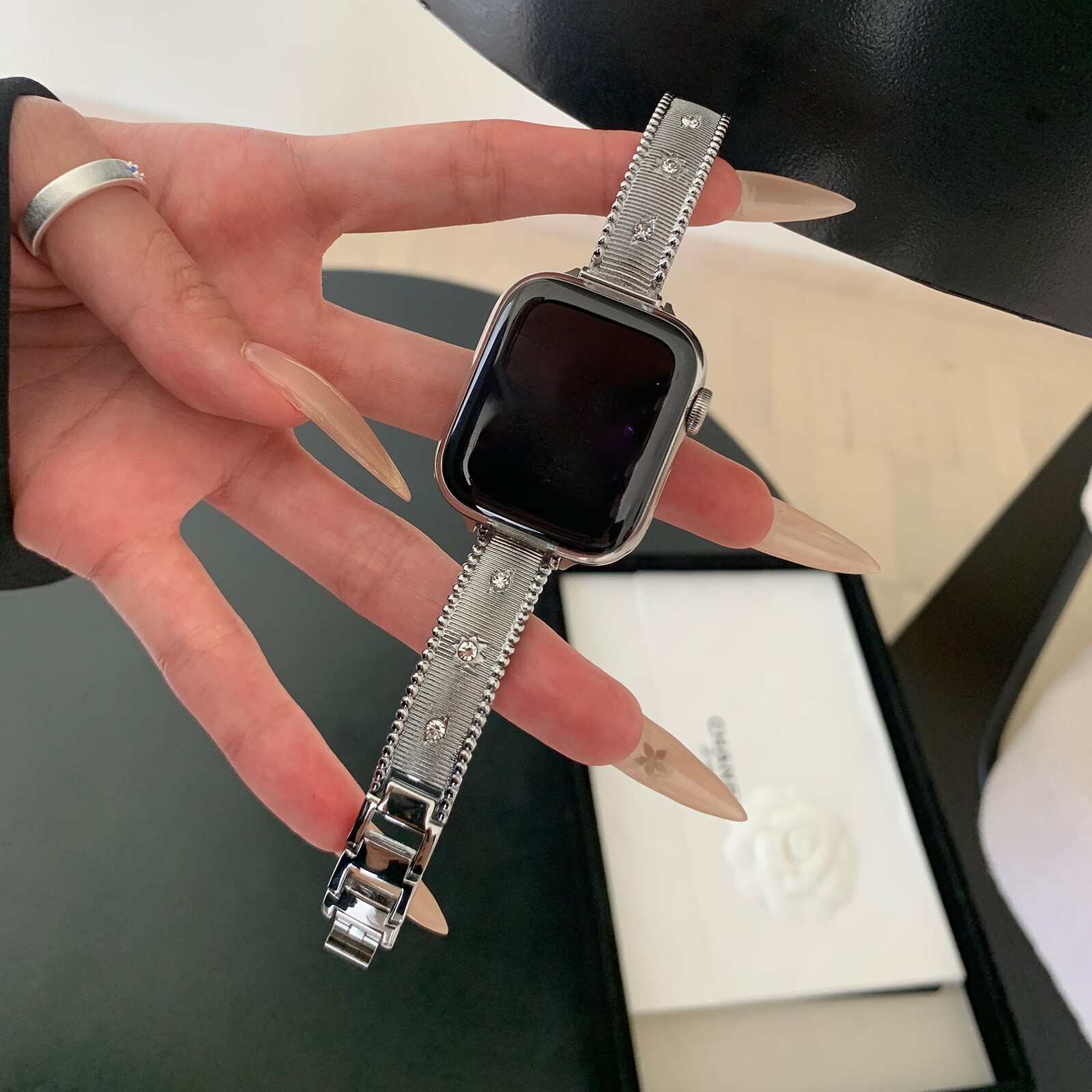 Elegant Metal Watch Band with Diamond For iWatch Series Ultra 10 9 8 7 6 SE 5 4