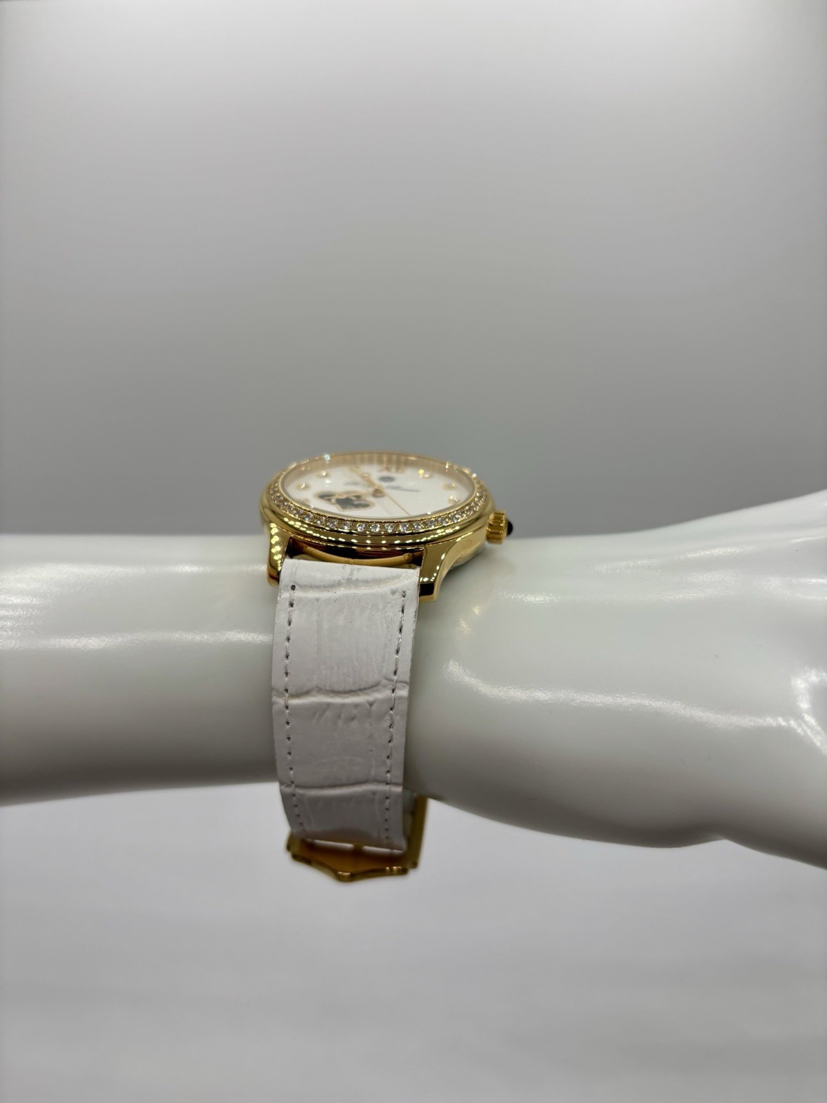 R.U. BRAUN Automatic 27 Jewels Women’s Watch 38mm Stainless Steel w/ Box