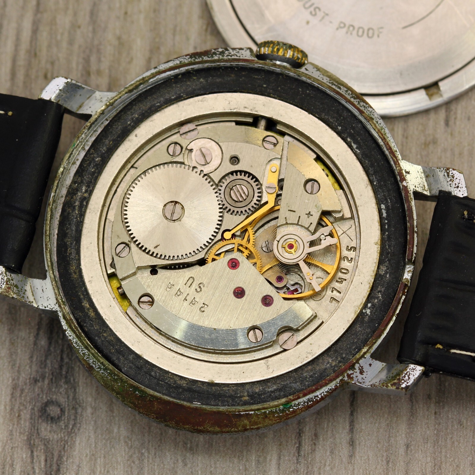 Original wostok vostok USSR Soviet mechanical watch caliber 2214 date Export