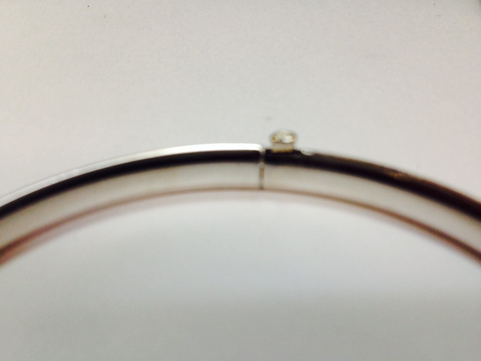 14k White Gold Shiny Bangle Hinged Bracelet 6mm, 4/16 “, 7 grams 7 Inch