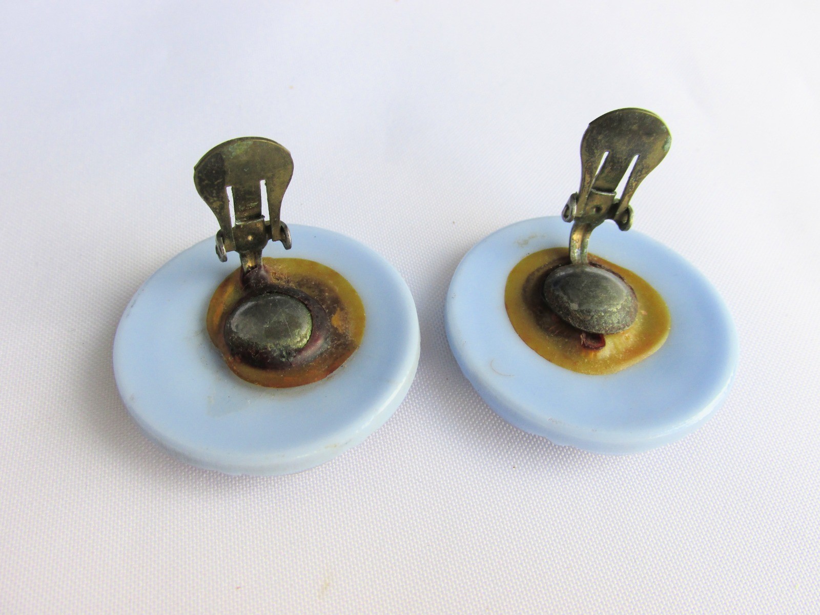 Vintage Periwinkle Blue Pressed Glass 1.5″ Earrings Clips Golden Accents