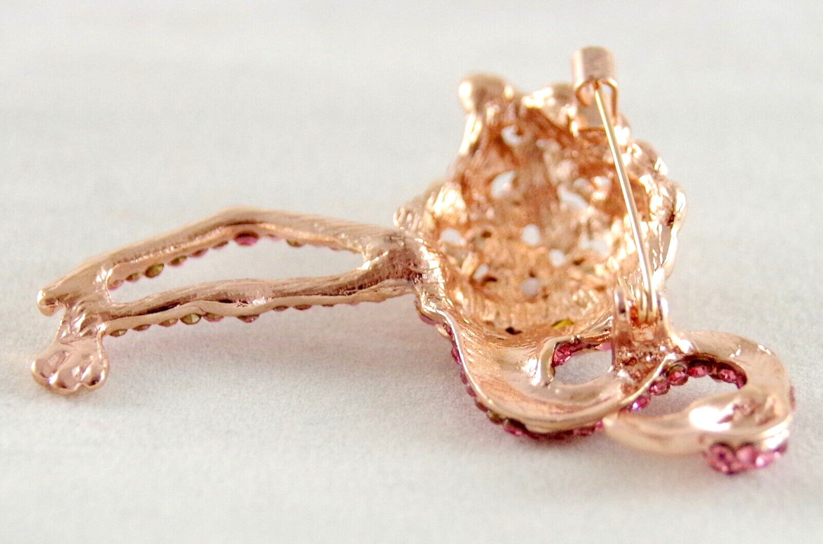 2 1/8″ NWOT PINK & AB RHINESTONE & GOLD TONE PINK FLAMINGO BIRD BROOCH PIN