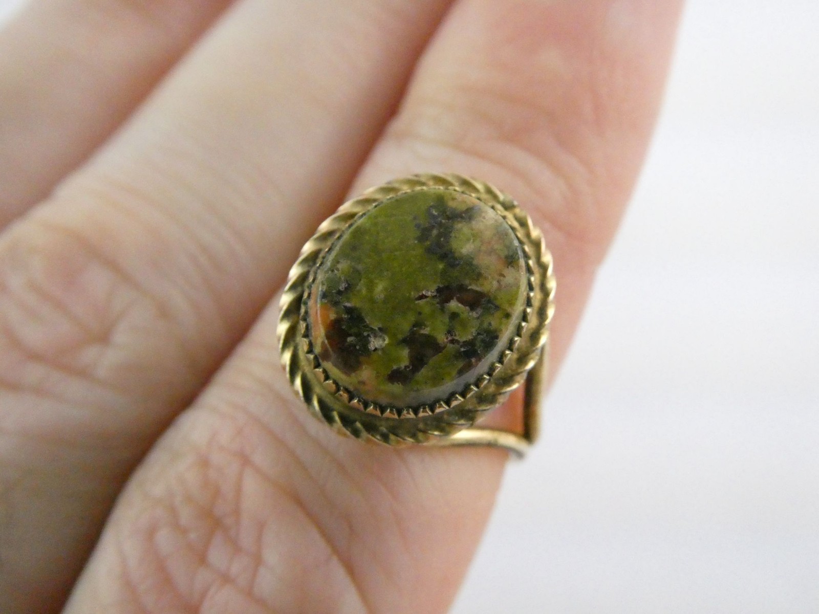 Vintage Burt Cassell 12k Gold Fill and Unakite Flat Cab Ring Size 6 Weighs 3.3g
