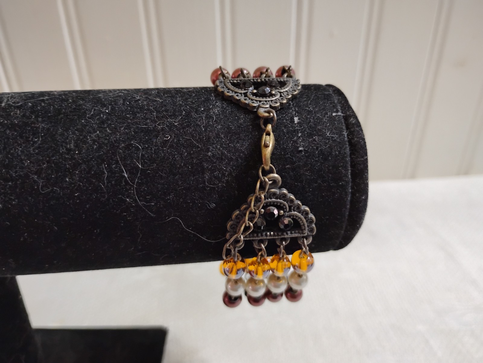 Vintage 4 Strand BT Metal Faux Pearl Mauve Amber Black Bead 9″ Bracelet