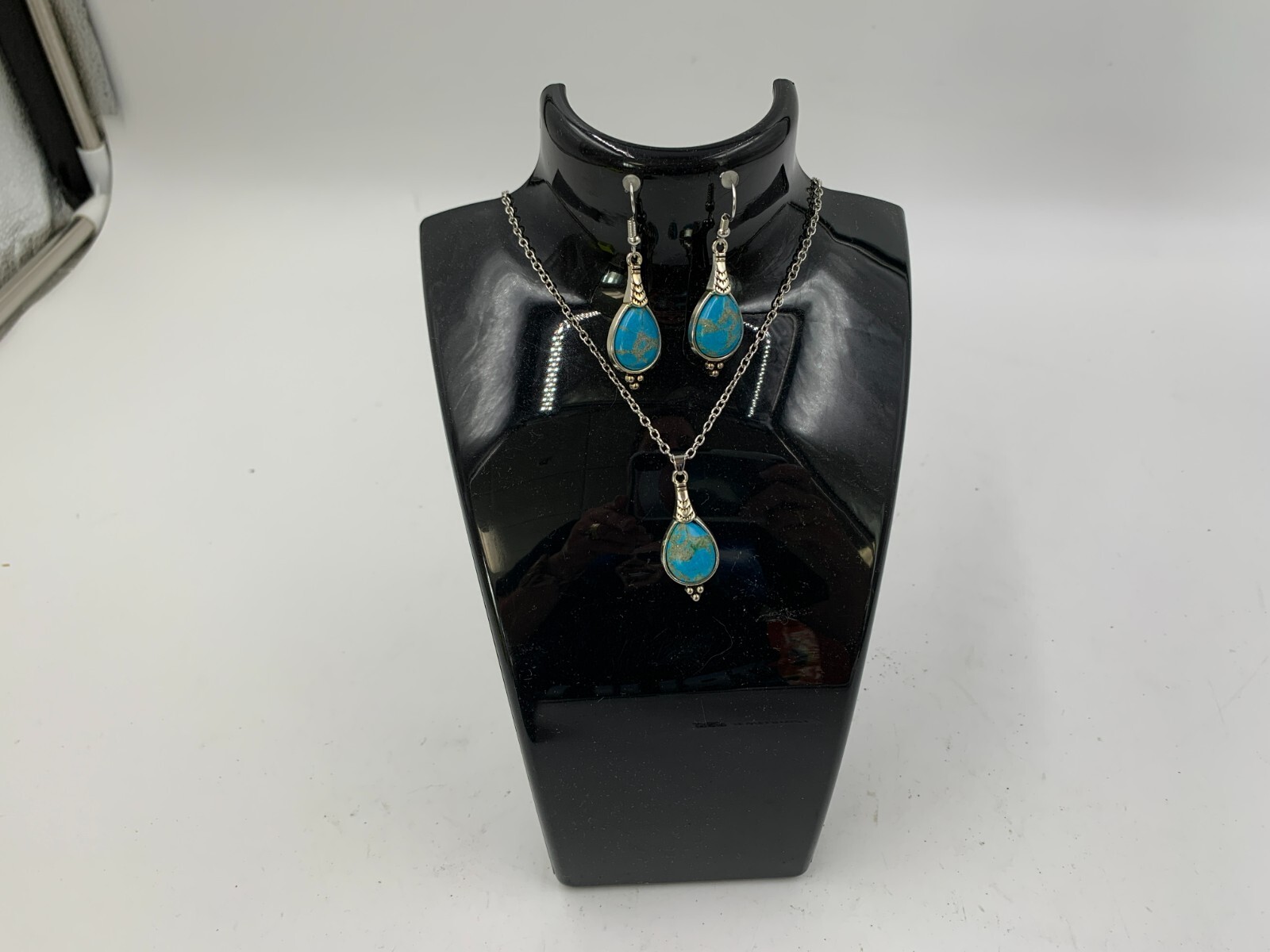 Metal 10in Blue Stone Necklace & Earrings Set JEWERLY021