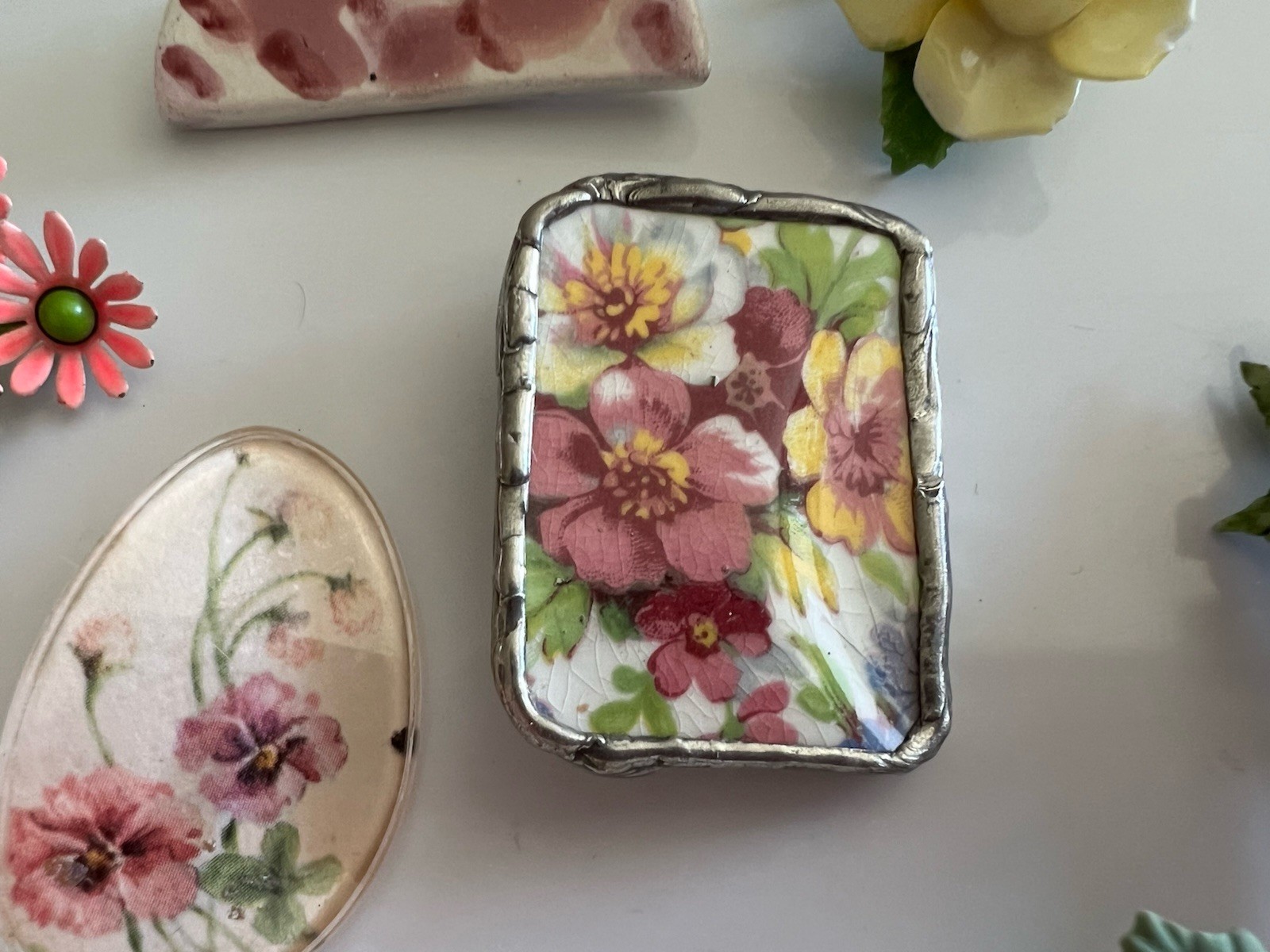 VTG Floral Brooch Lot Ceramic Roses Enamel Daisy Tile 10 Pc Flowers Pink Yellow