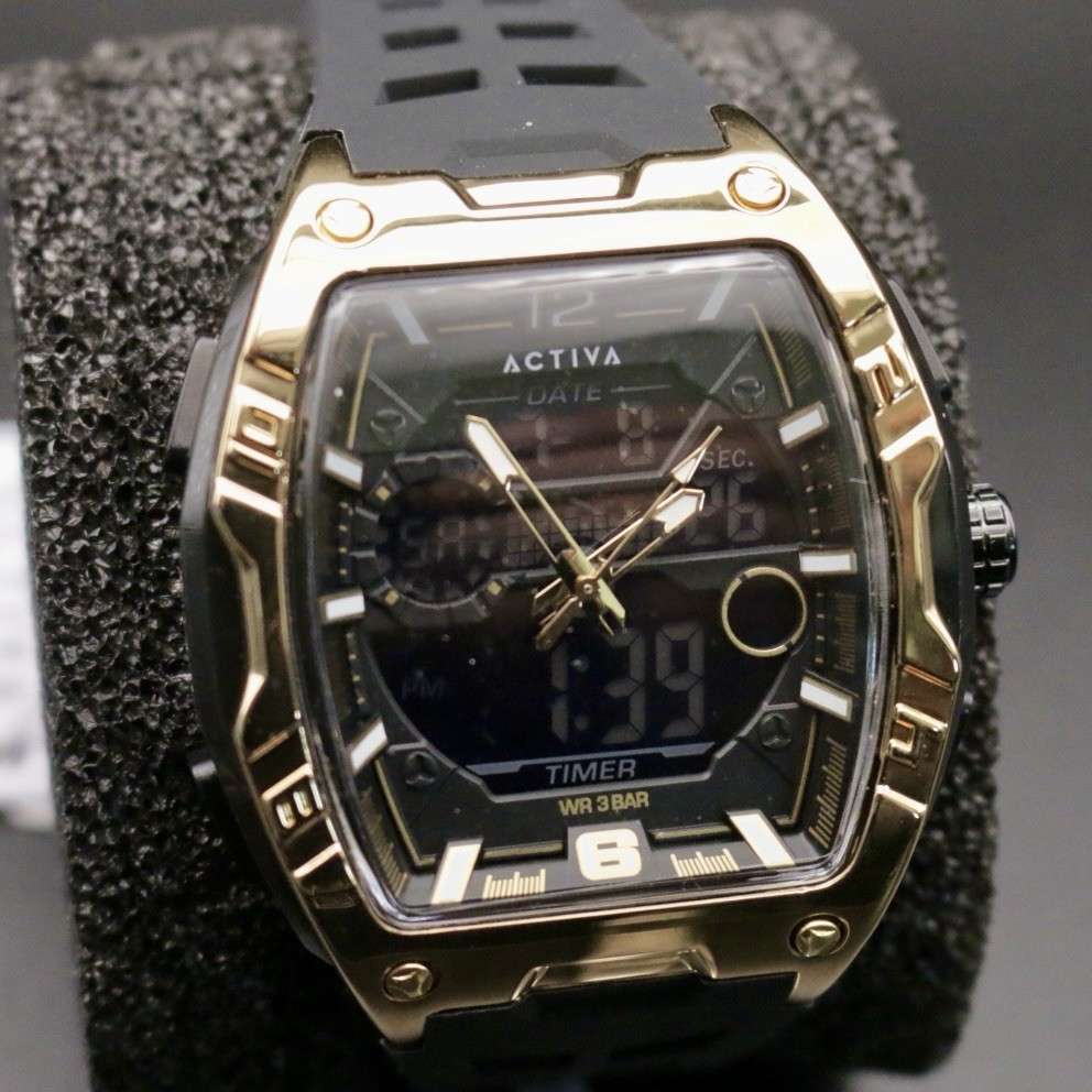 Brand New! Invicta Watch Lot w/Hard Case, 8 invicta watches, invicta tool kit