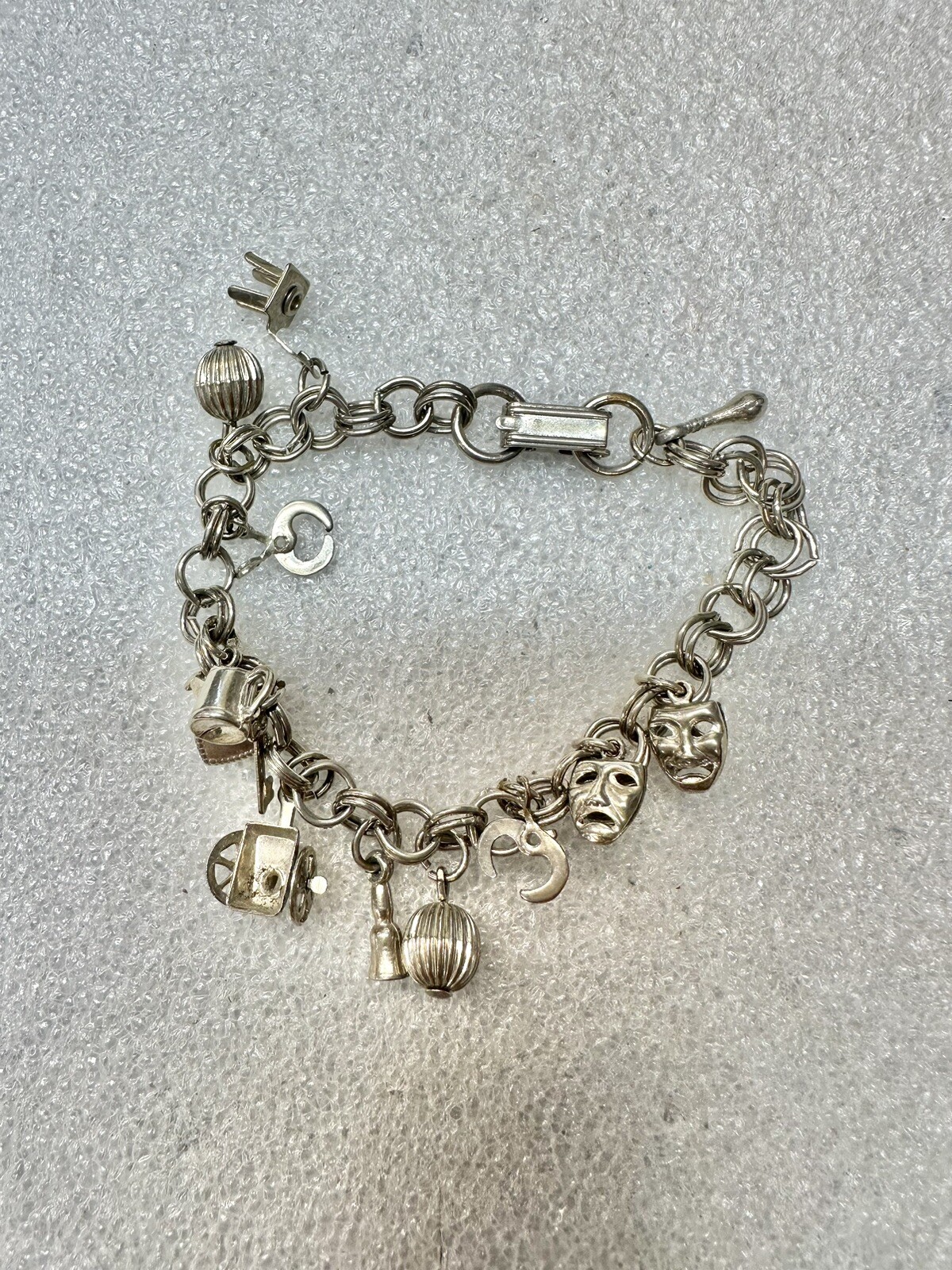 VTG Silver Tone Fold Over Clasp 11 Charms Charm Bracelet