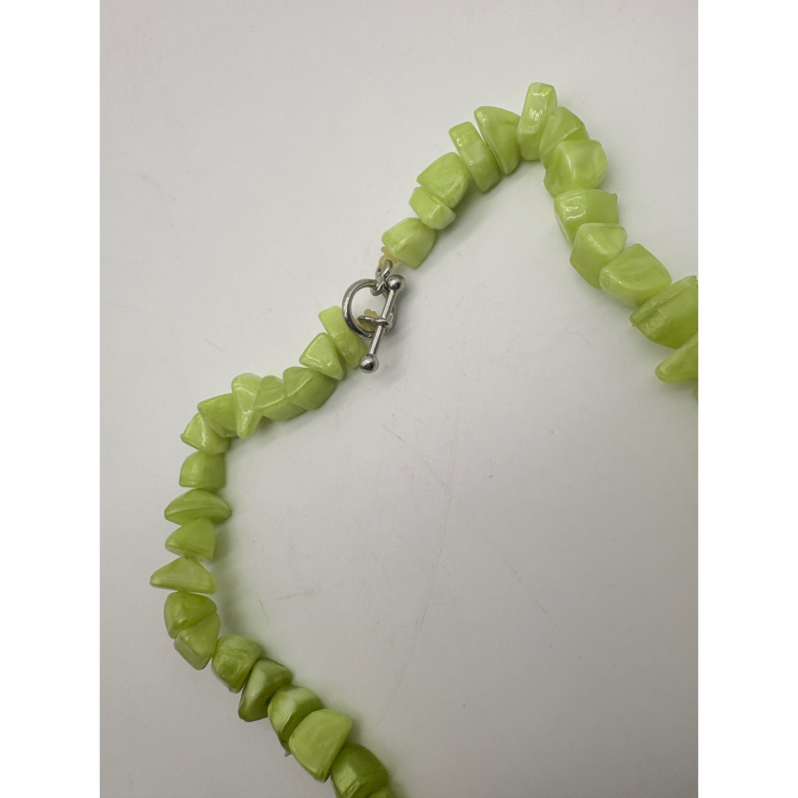 Lime Green Polished Stone Chip Bead Necklace Silver Toggle Clasp 18 Inch