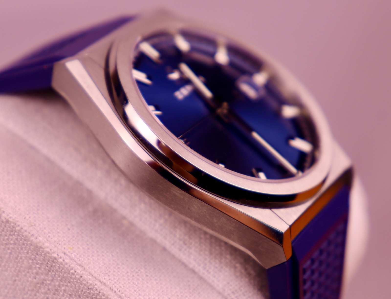 Case #551 — Zenith Defy Classic Blue Ref. 95.9000.670/51.R584
