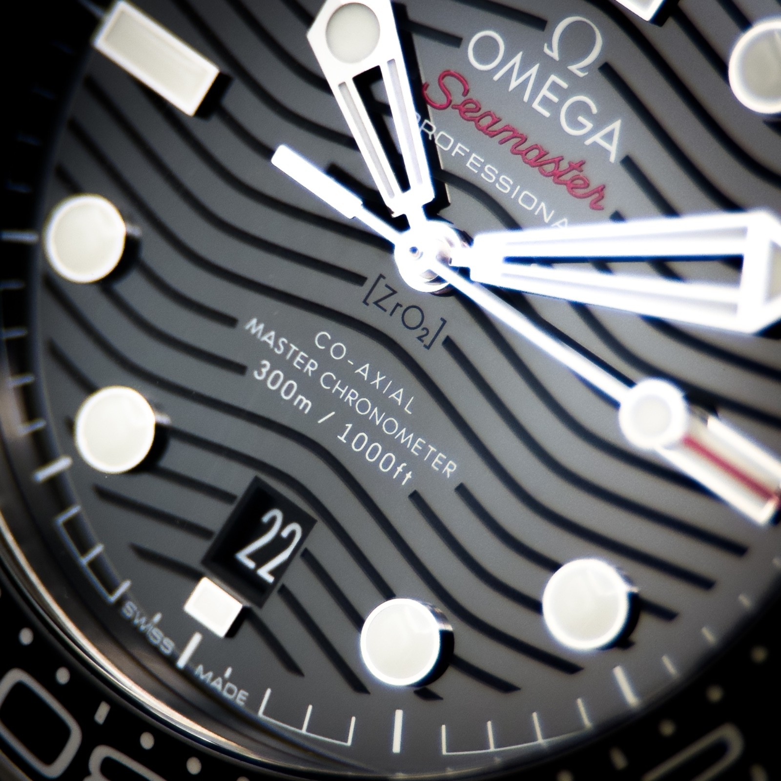 Omega Seamaster Diver 300M Mint Black Wave Dial Complete Set 210.30.42.20.01.001