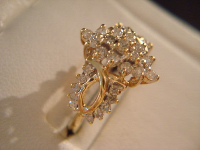 10K yg Diamond Cluster Ring – 3.6 Grams – Sz. 6.75 – .60cttw. Approximate (#S8VC