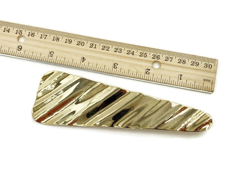 4 PIECES VINTAGE GOLD PLATED TRIANGLE WAVY FANCY CLIP BACK 5″ FINDINGS W333