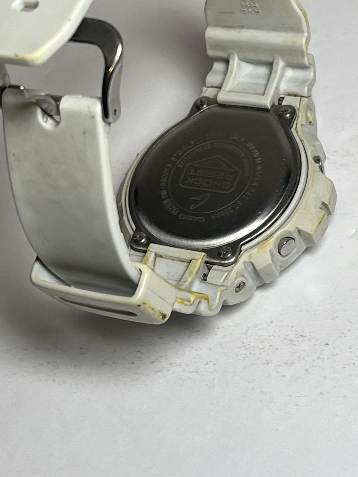 Classic Casio G-SHOCK DW-6900FS (3230 white