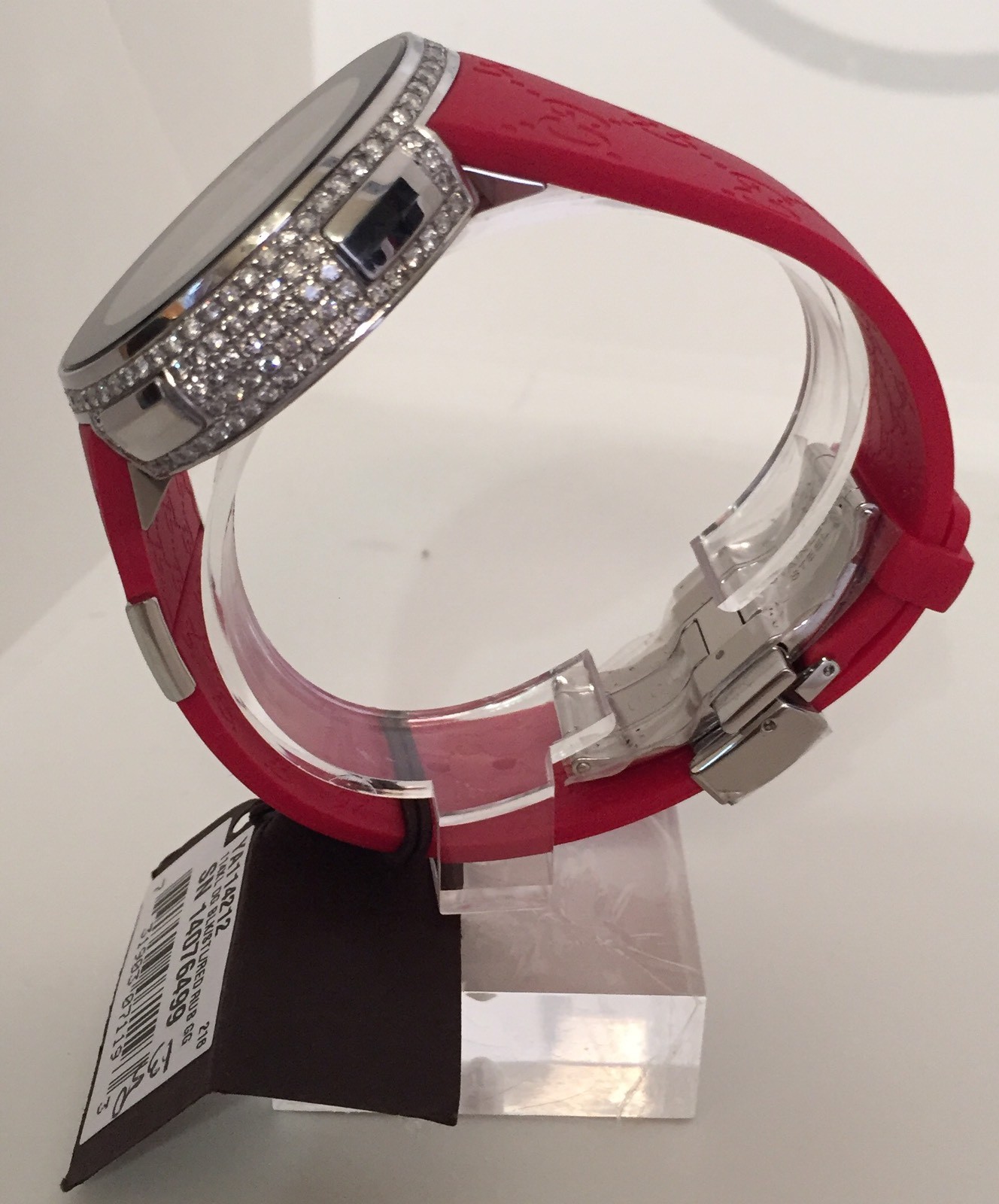 New Men’s Gucci YA114212 Red 3.30ct.aprx.real Diamond Multiple Time Zone watch