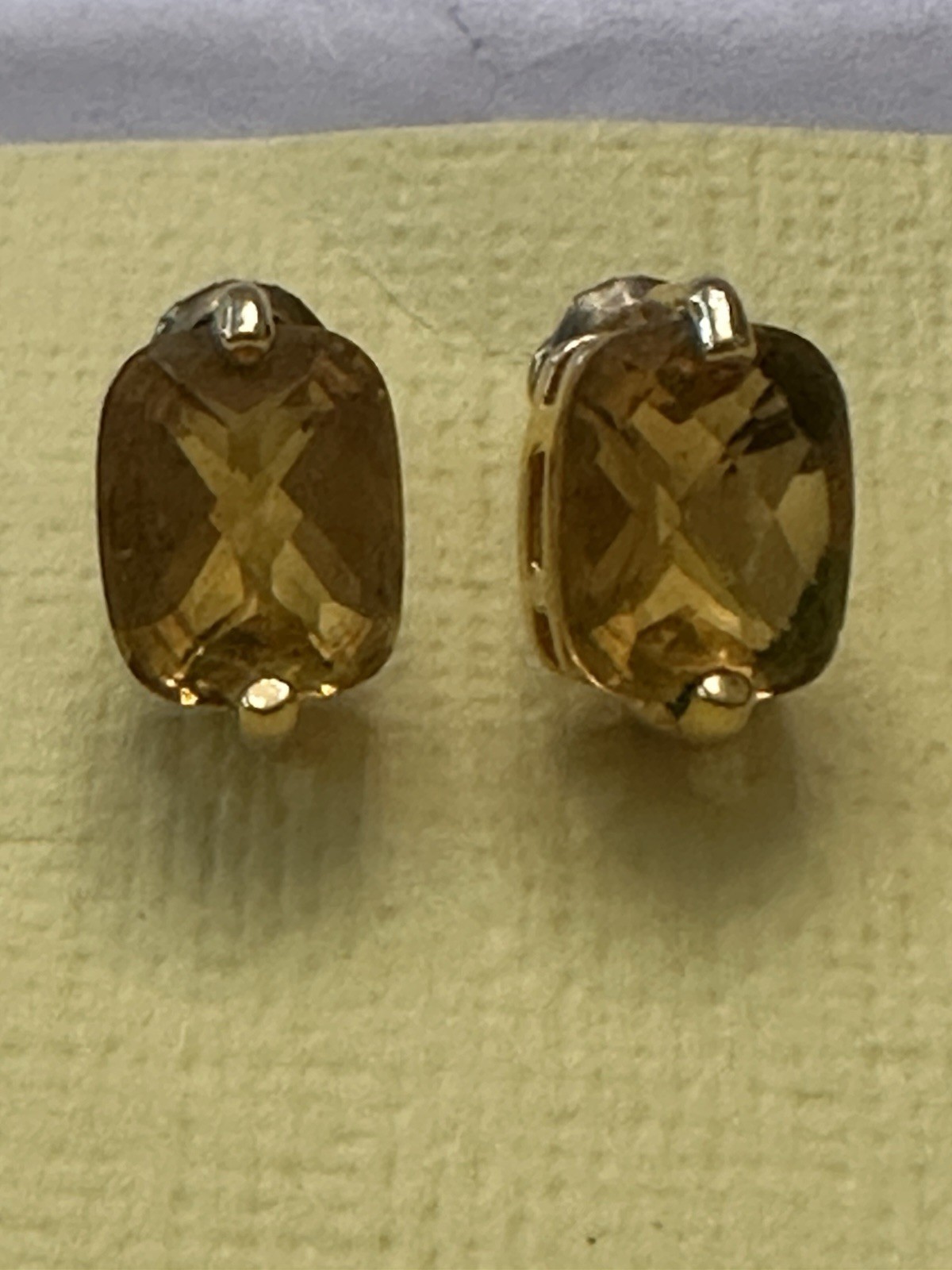 VTG Unsigned Joan Rivers Classics Coll. Faux Citrine & Gold-Toned Stud Earrings