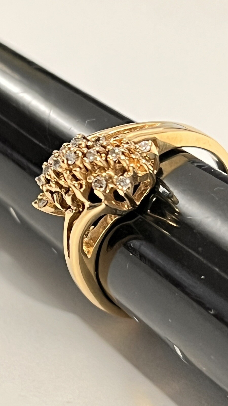 14K Yellow Gold Vintage Diamond Cluster Ring In Size 9. Gram Weight 4.1