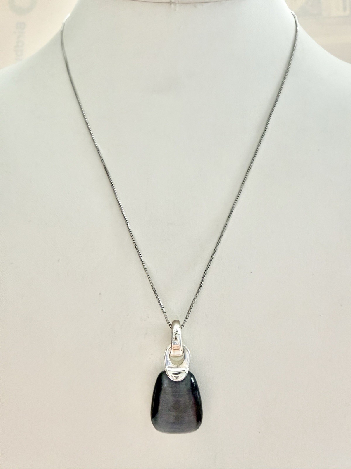 CAROLEE Silver Tone & Black Moonstone 1.25” Pendant 18-20” Box Chain Necklace