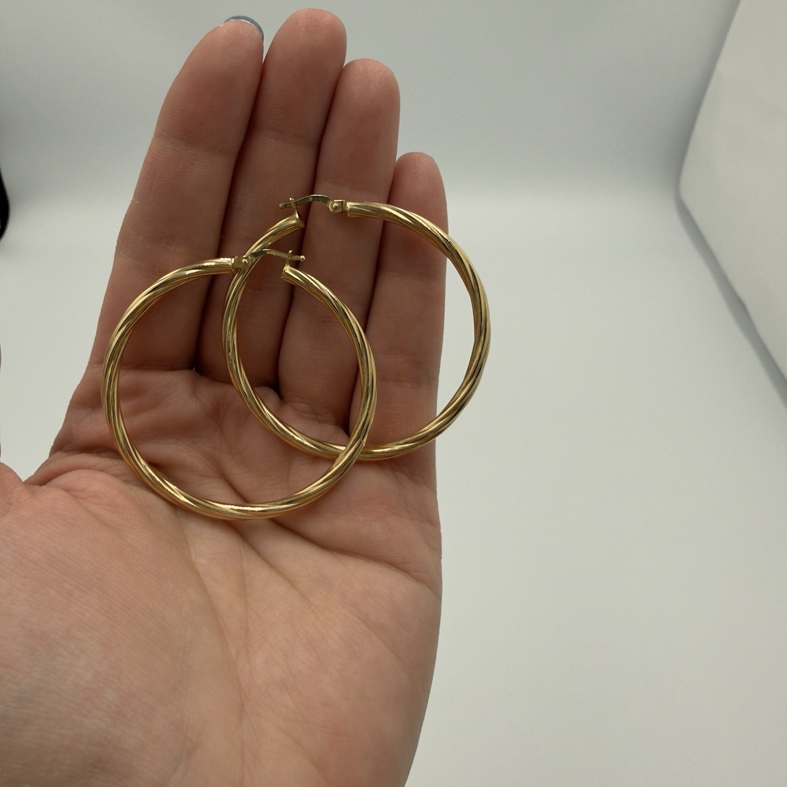 14K Yellow Gold Hollow Hoop Earrings 2″ Large Twisted Rope Textured 2.82g