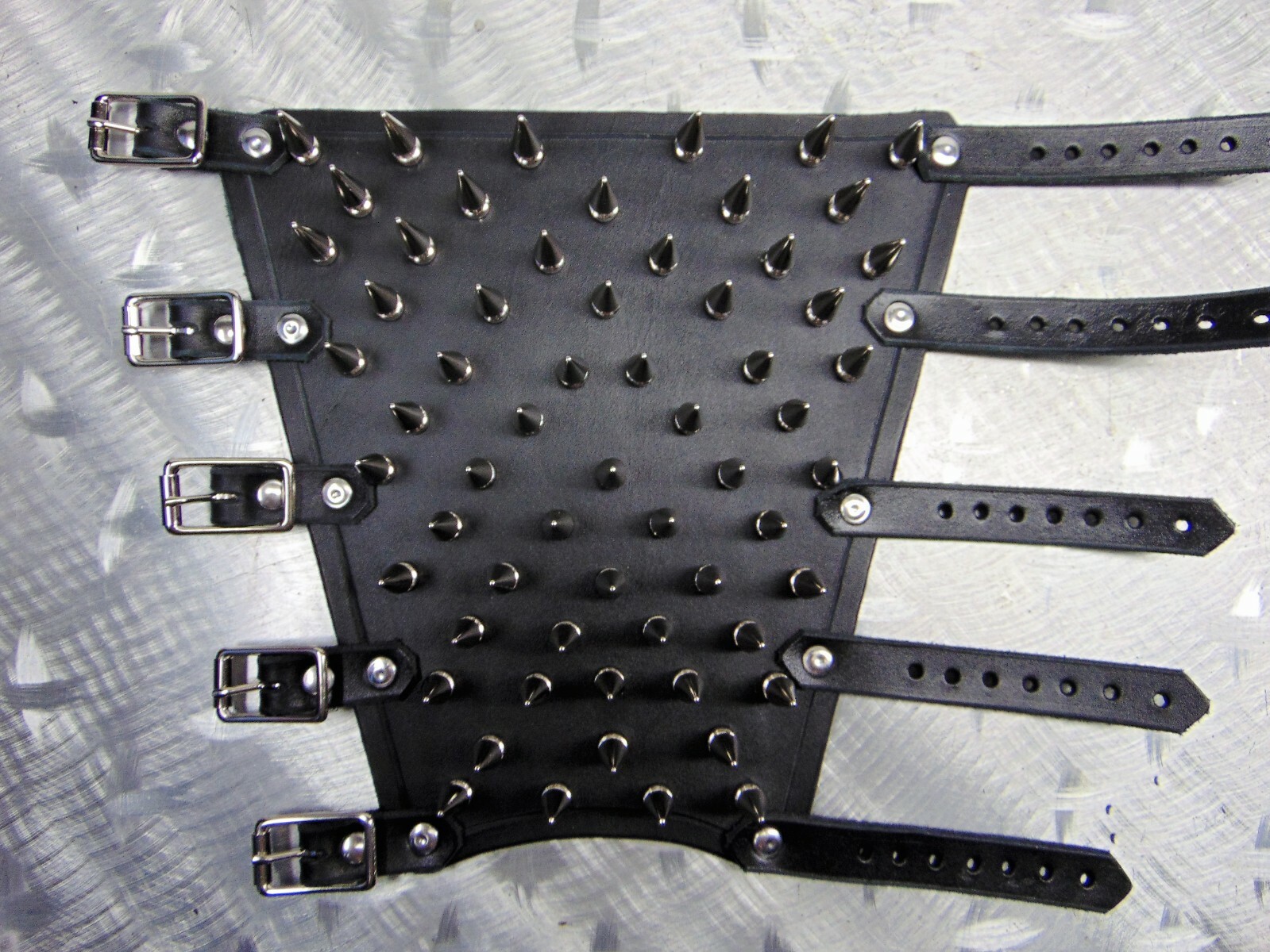 MARDUK’S LEATHER OLD SCHOOL SPIKED BRACERS. BLACK METAL (MDLG0011)