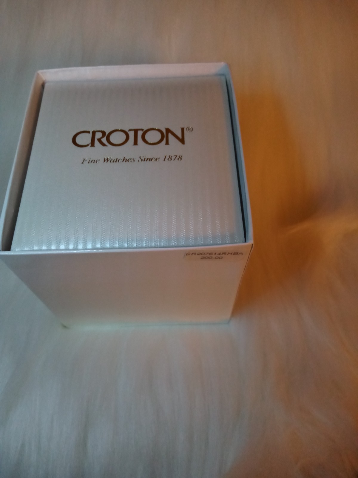 Croton Women’s Quartz Bangle Watch Mother of Pearl Dial New Battery NOS Box