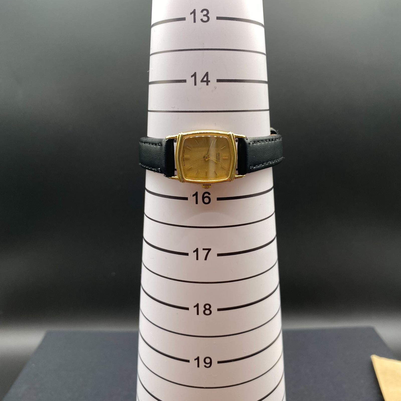 Working Item Seiko Quartz Watch 1221 5320 Square Gold Dial New Belt Ladies