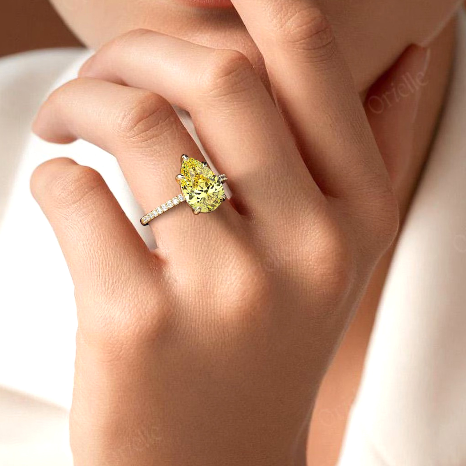 18K Yellow Gold IGI Lab Created Fancy Vivid Yellow Diamond Ring 3.16 CT Pear Cut