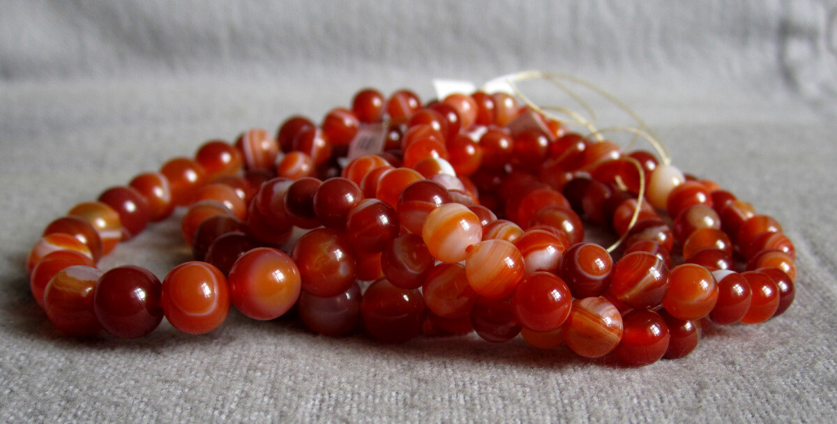 bracelet from born Red Agate – Balls ~ Ø 6.3 & 8.3 mm / 15-21 cm – Elastic