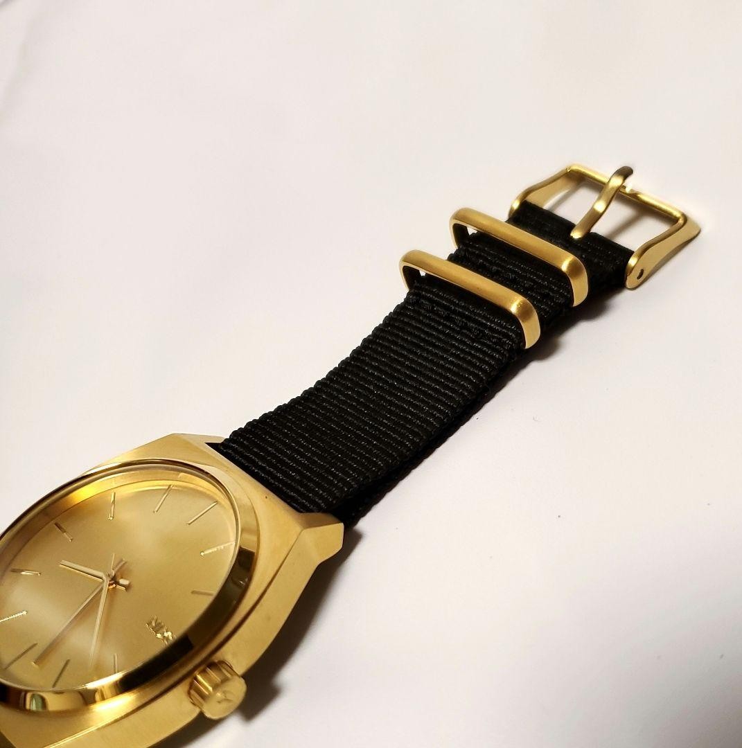 NIXON TIME TELLER GOLD/BLACK, brand new, unused, and fully functional.