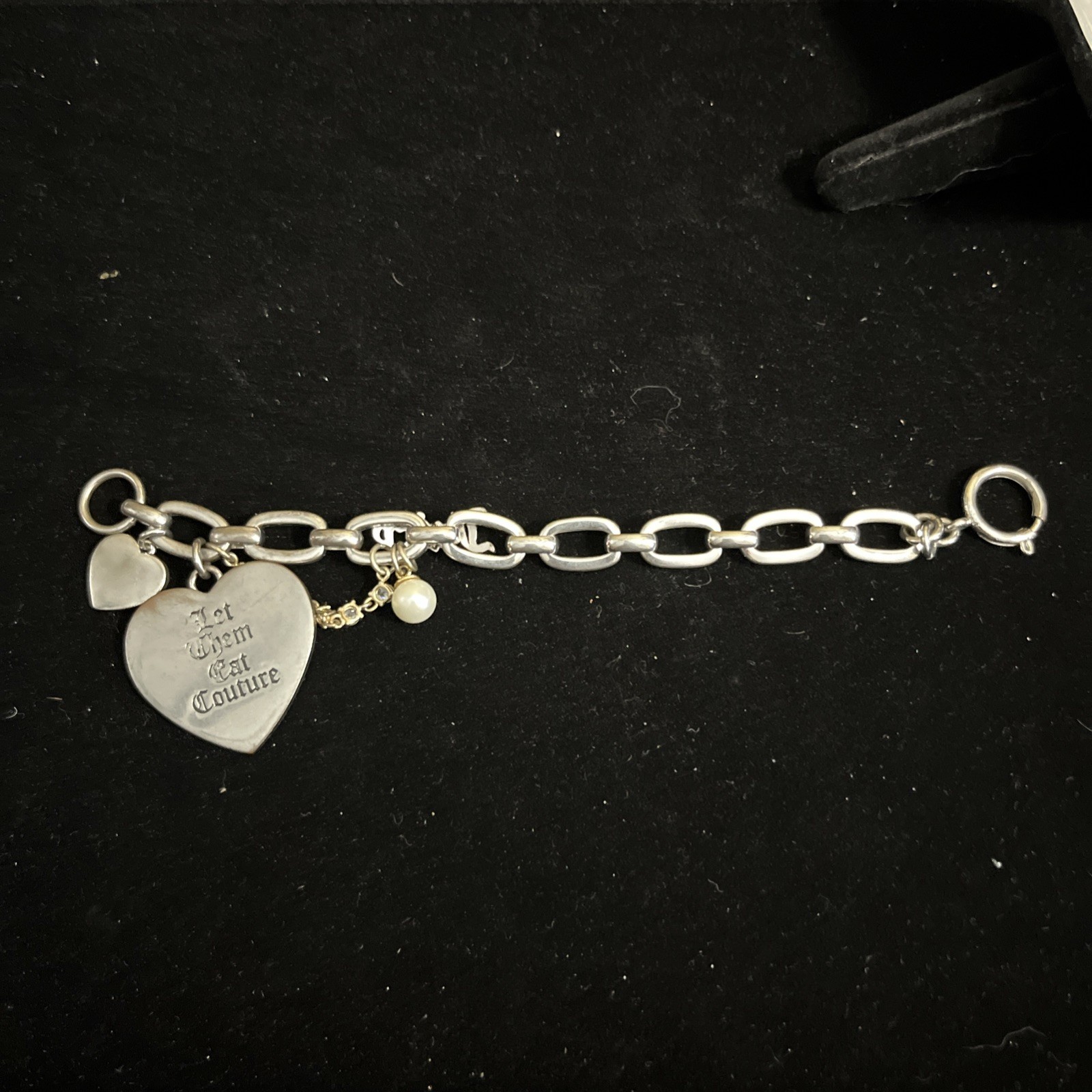 Juicy Couture LET THEM EAT COUTURE Heart Pearl Charm Bracelet Silver Tone