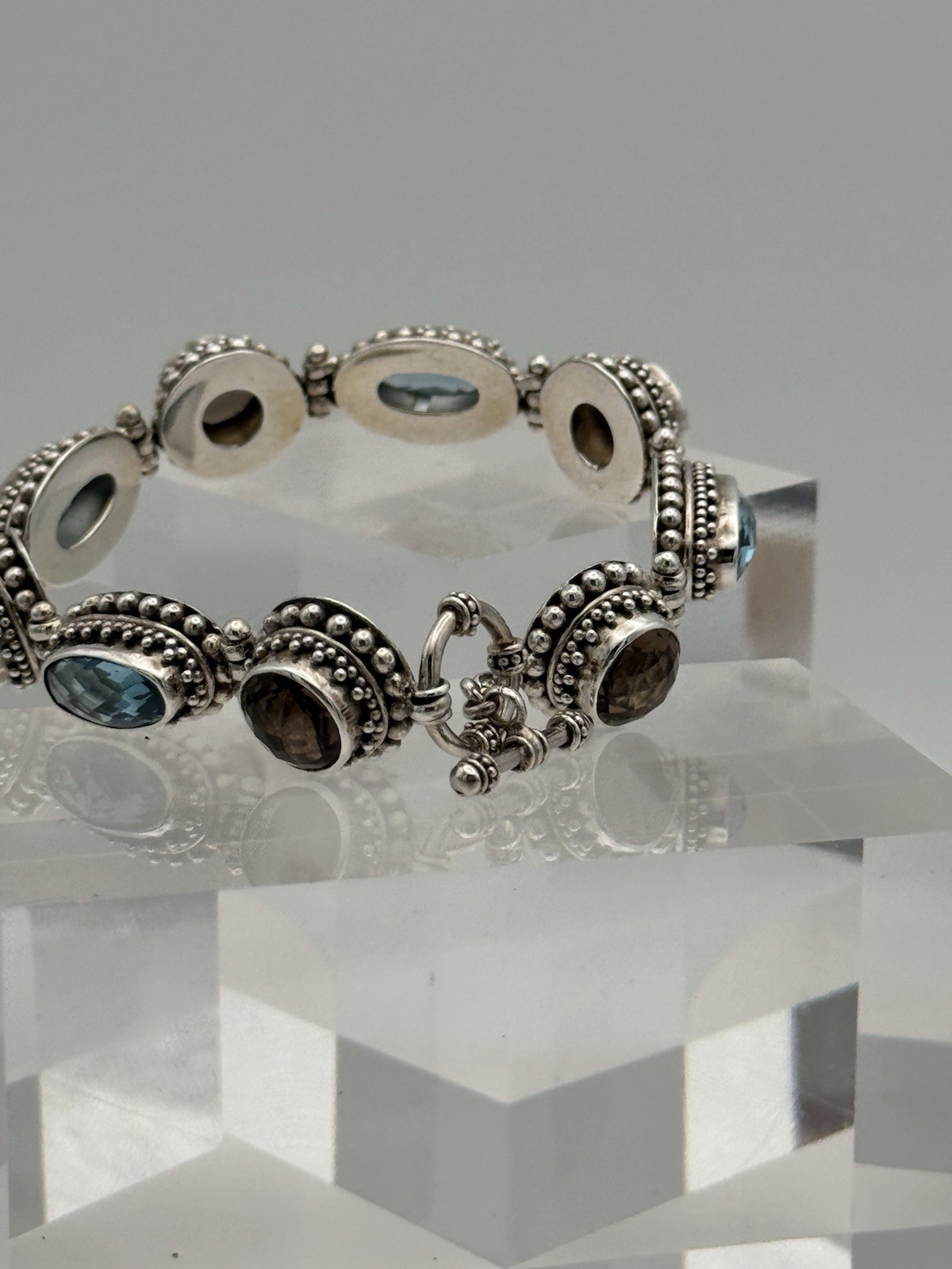 Suarti Bali 925 Sterling Silver Blue Topaz Smoky Quartz Toggle Bracelet 7”