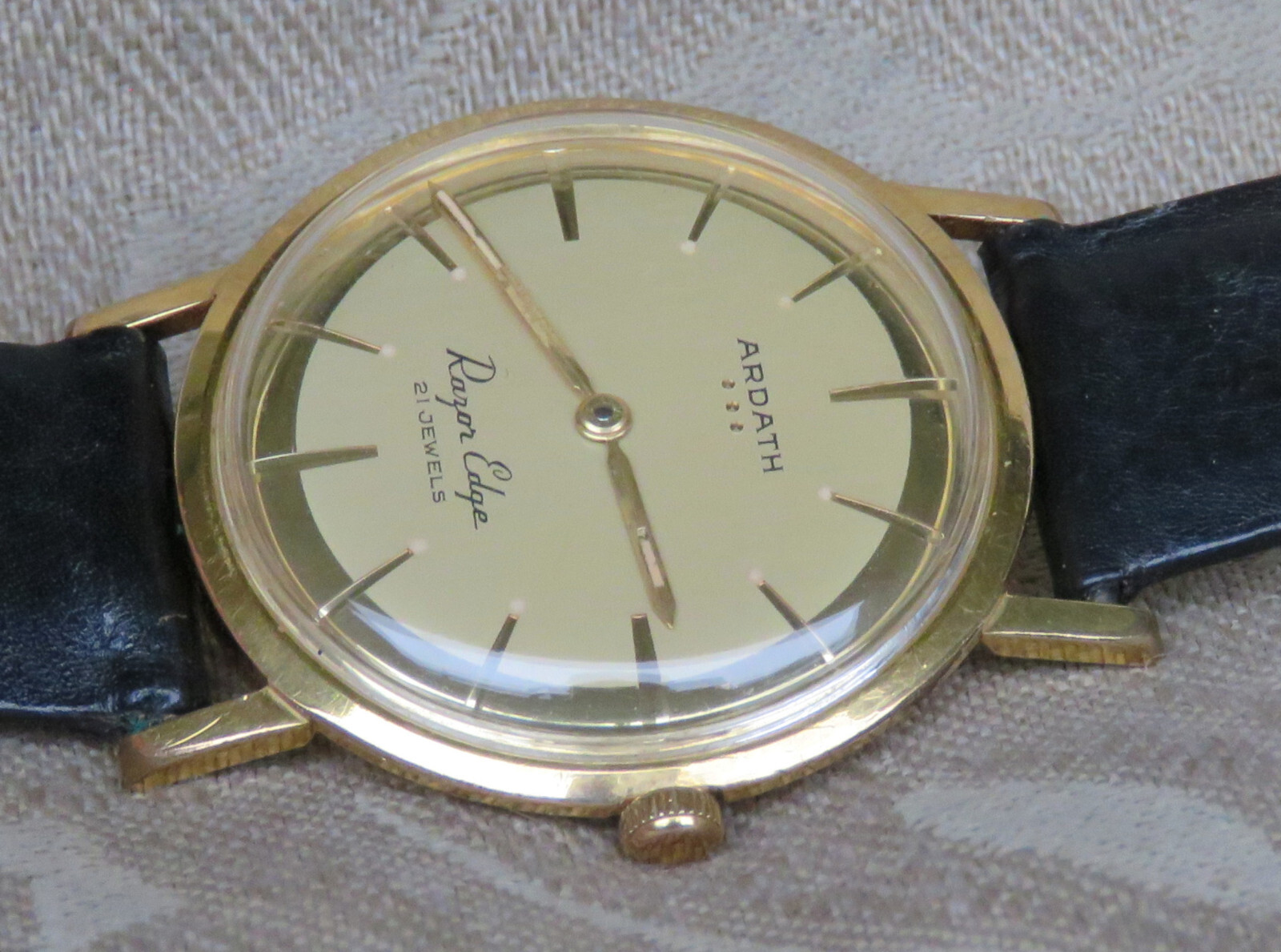 1960 ARDATH RAZOR EDGE 18K GOLD 20MC ETA PESEUX 7001 MANUAL 21J ULTRA THIN WATCH
