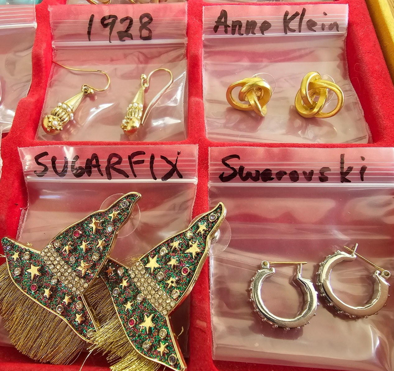 ALL SIGNED 32 Pair Earring lot Kendra Scott, Givenchy LCI AK, DKNY, Monet 1928+