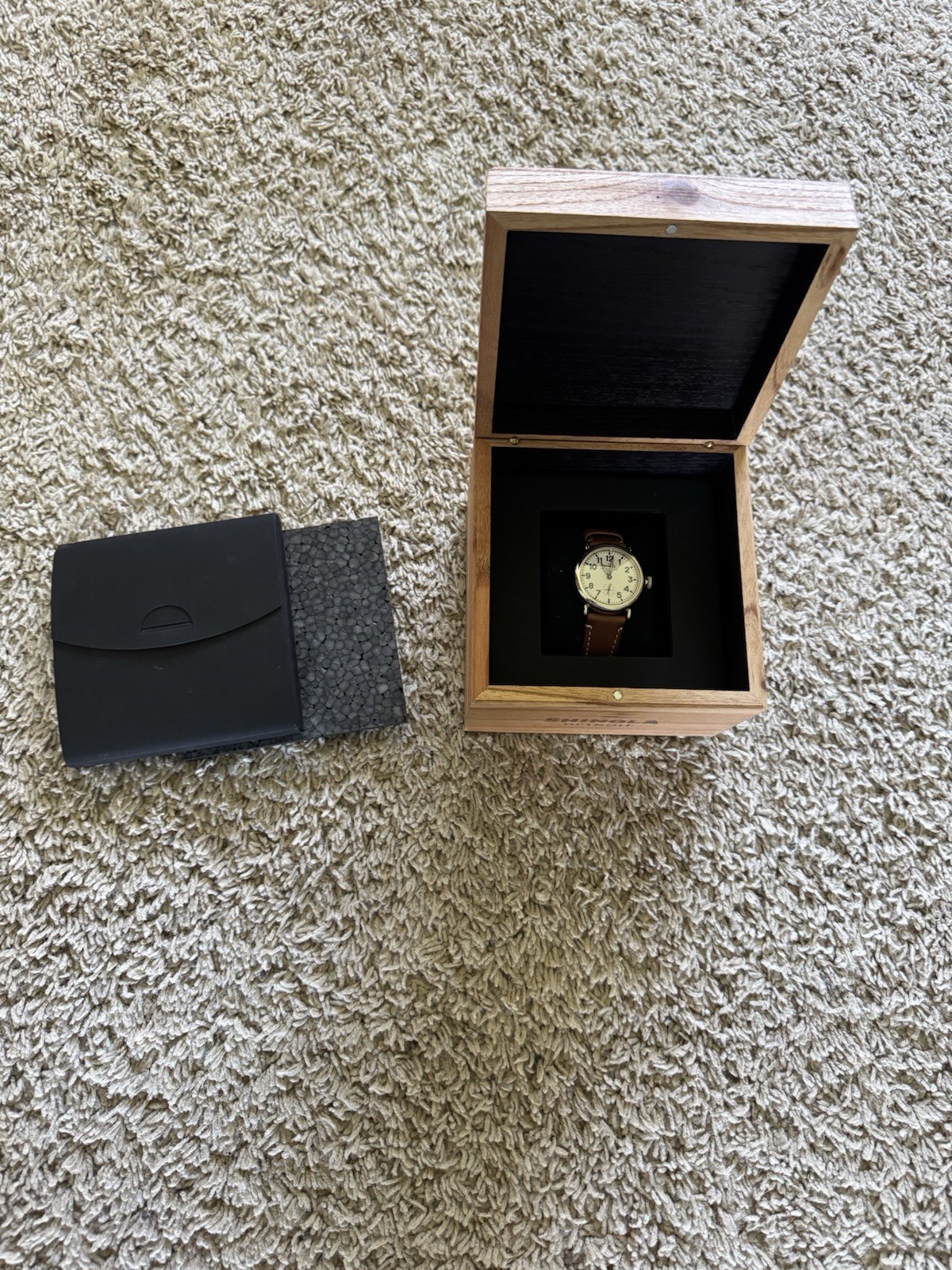 Shinola Runwell Argonite 1069 41mm White Dial