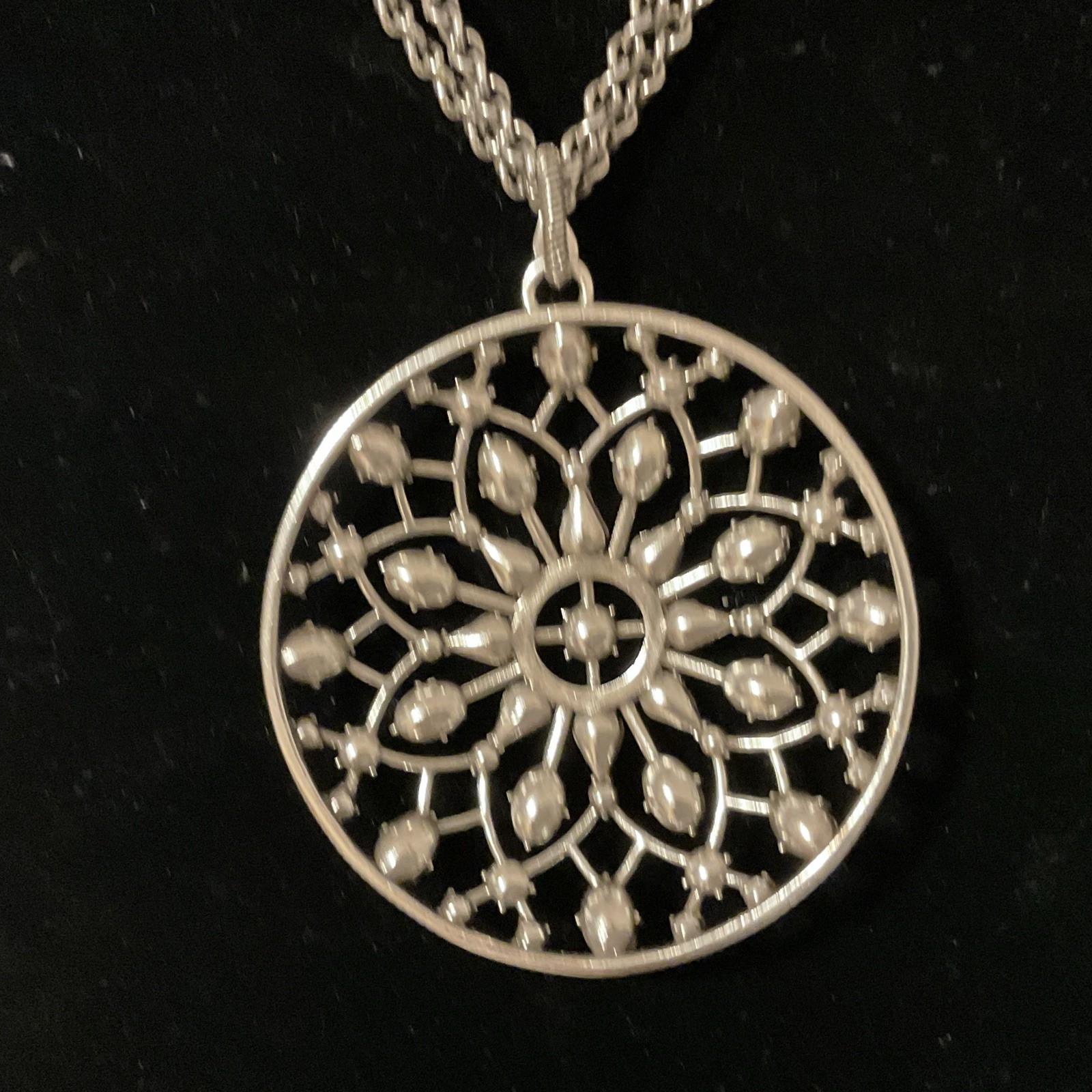 SO GORGEOUS NWT BRIGHTON ONE LOVE CIRCLE CRYSTAL CONVERTIBLE NECKLACE MSRP: $158
