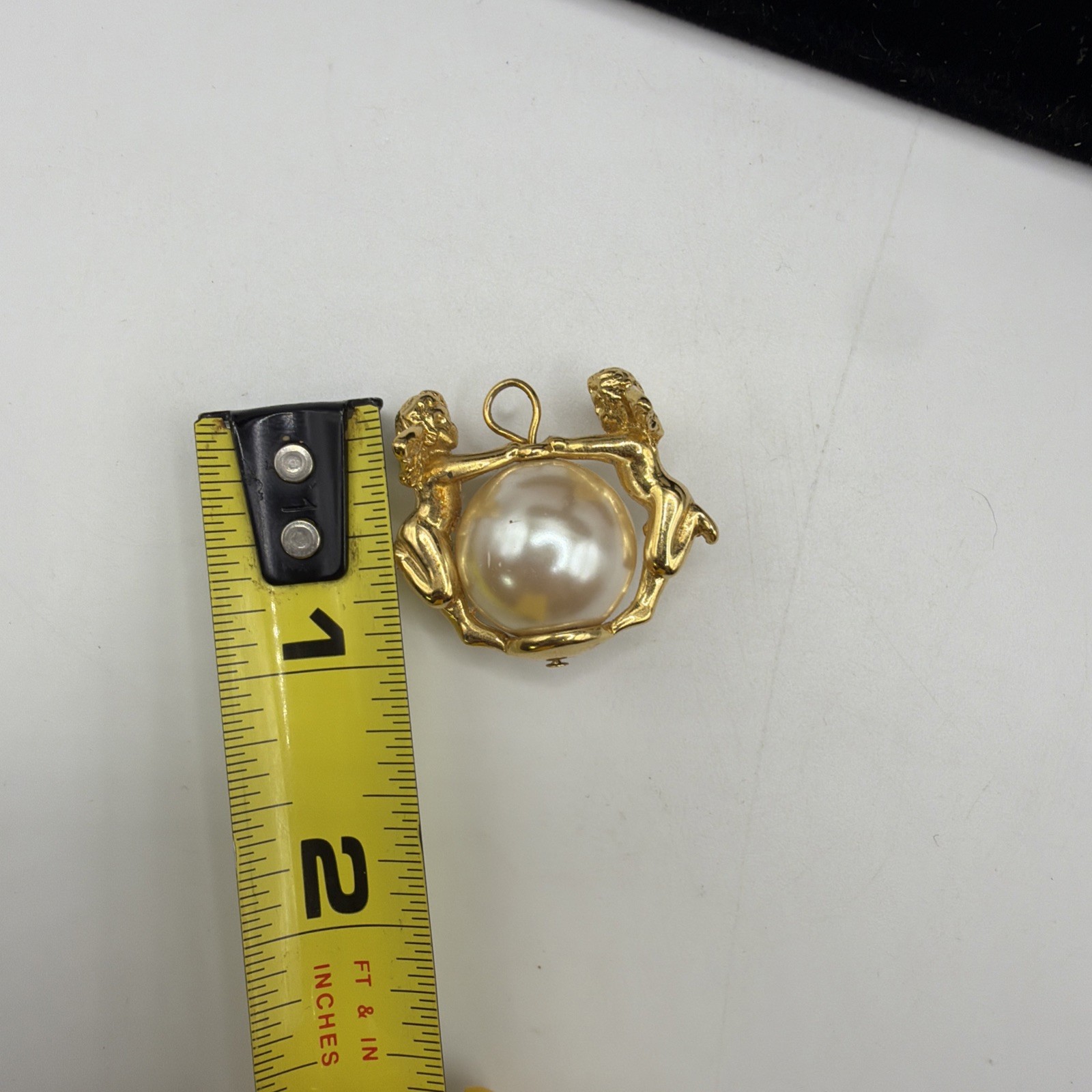 Pendant Vintage Goldtone Large Faux Pearl with 2 Cherubs – 1.25” x 1.25”