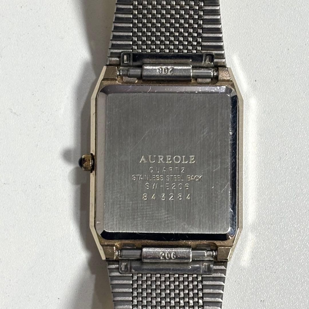 Aureole Quartz Gold Dial Wristwatch