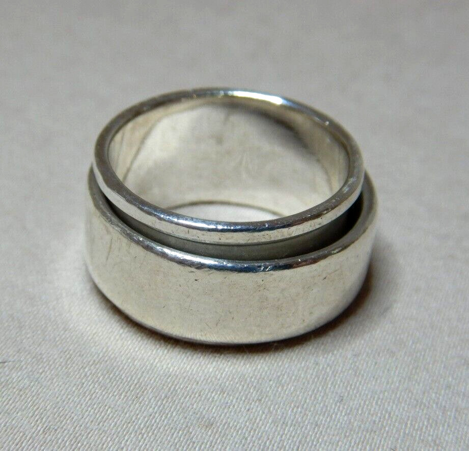 VINTAGE STERLING SILVER DOUBLE TWIST RING 3668
