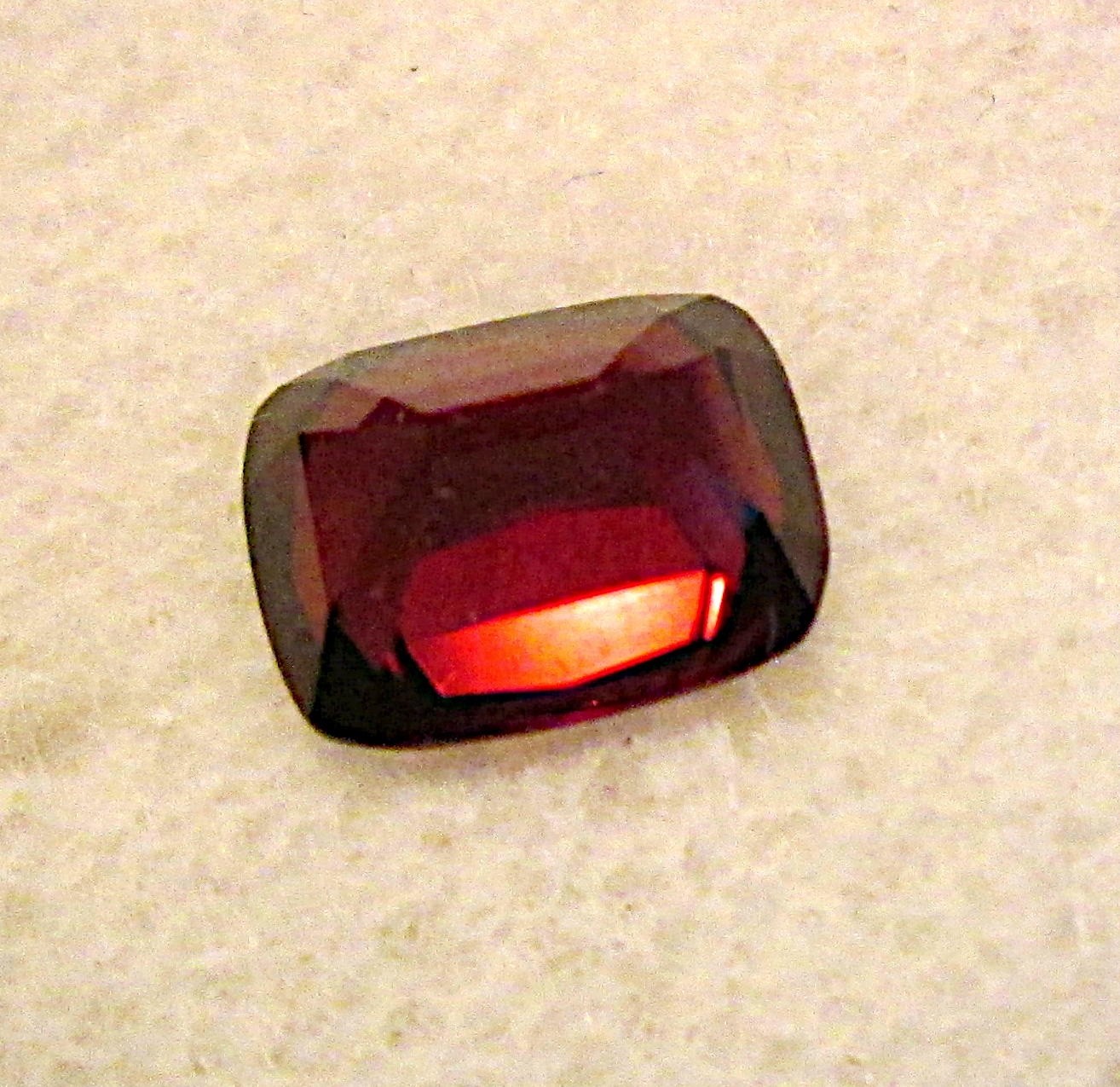 STRIKING 2.56 CT NATURAL NOBEL RED SPINEL FACETED CUSHION CUT MYANMAR