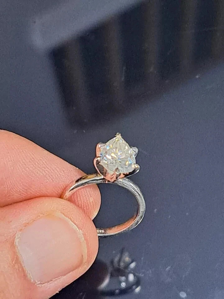 Certified Natural 2.00 ct White Diamond 14K White Gold Engagement Ring for Love