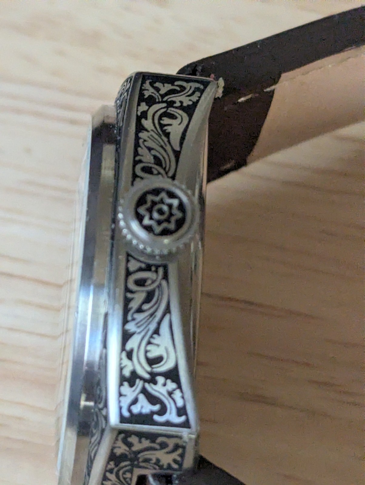 Egard V1 Gent Automatic Watch With Engraved Case