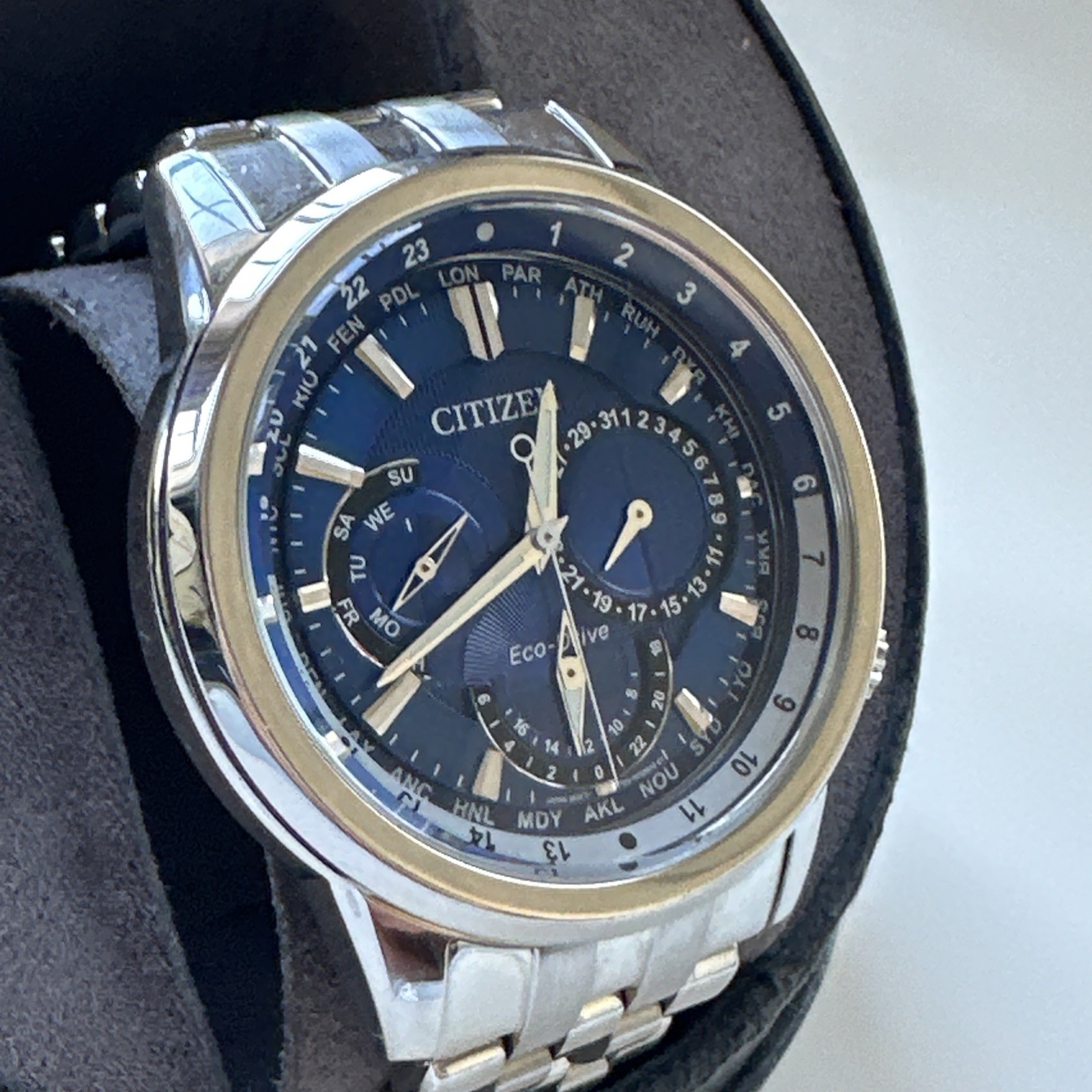 Citizen Eco-Drive Men’s Calendrier World Time Blue Dial Watch 44mm BU2021-51L