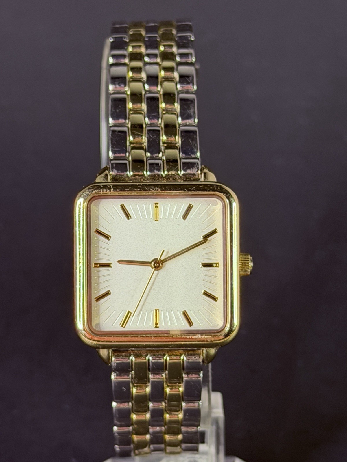 28mm Womens Square Gold Case NEW BATTERY White Dial Gold Bracelet 853