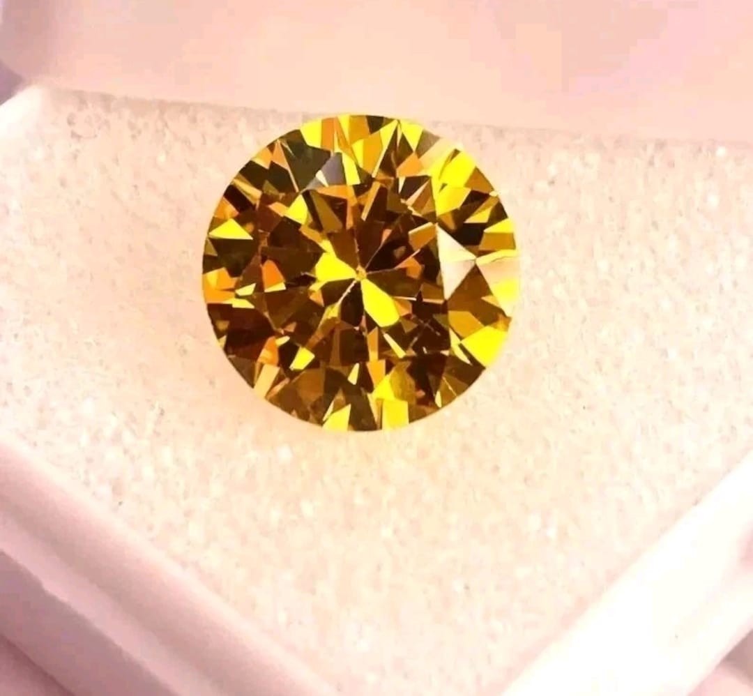 5 CT Fancy Yellow Color, Round Cut VVS1 Moss Diamond Quality gemstone 11.50MM