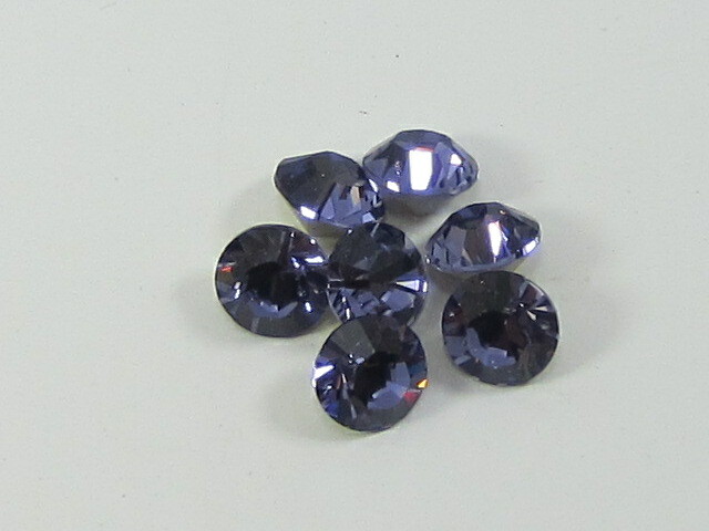 1gr. 24pp TANZANITE FOILED POINTED BACK European Rhinestones
