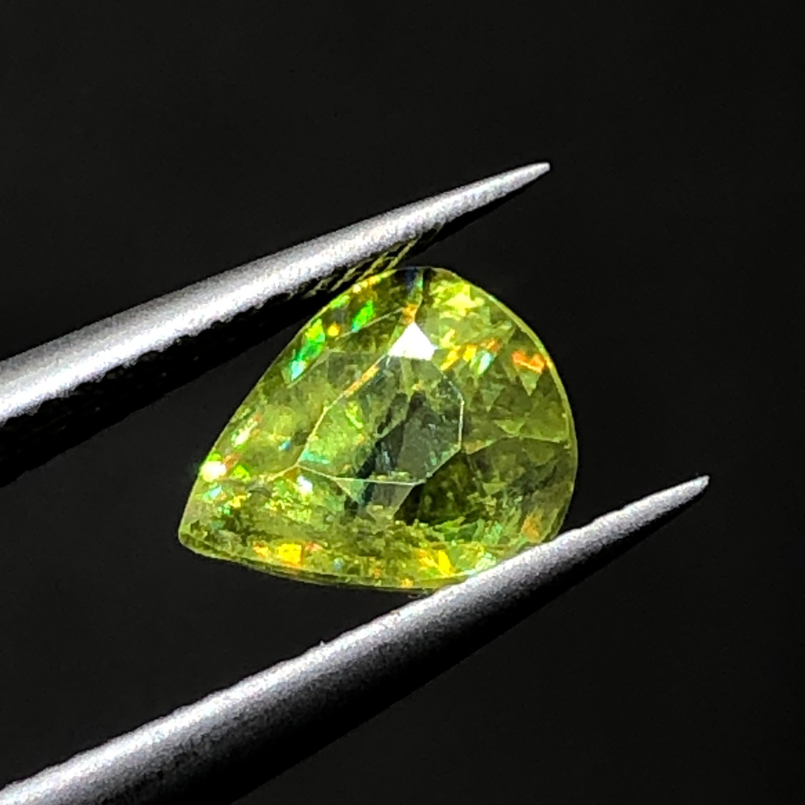 Sphene Titanite Loose Gemstone, 1.35Ct Full Fire Faceted Stone for Pendant