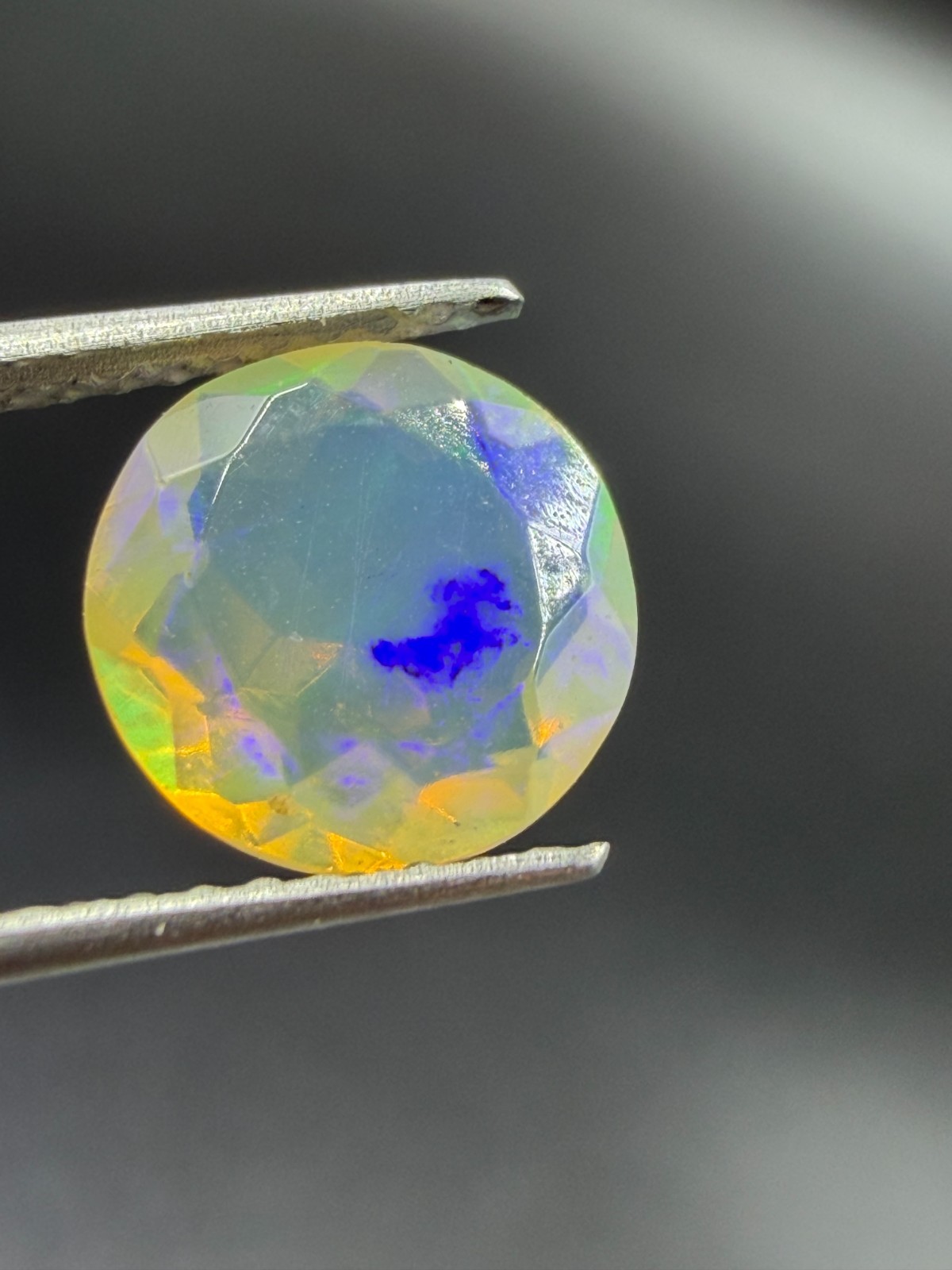 0.85 Carat Welo Fire Natural Ethiopian Round Opal Gemstone Making for Jewelry